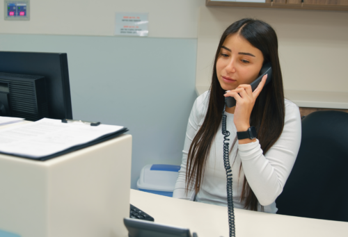 vetmed csr on the phone